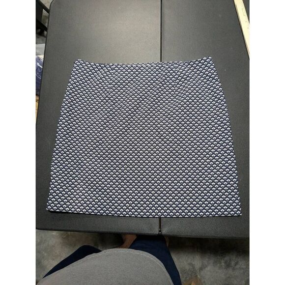 Ann Taylor Petite Skirt Blue White Diamond Pattern Pencil Career Women's Size 14 - Picture 2 of 4
